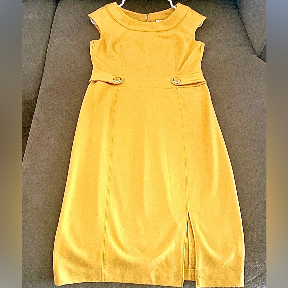 NYork & Company Yellow Stretch Dress
Perfect for work or formal occasions
Size S
